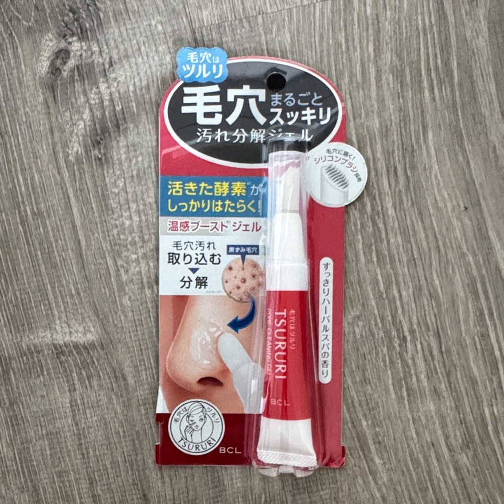 Tsururi Warming Pore-Care Gel with Silicone Brush